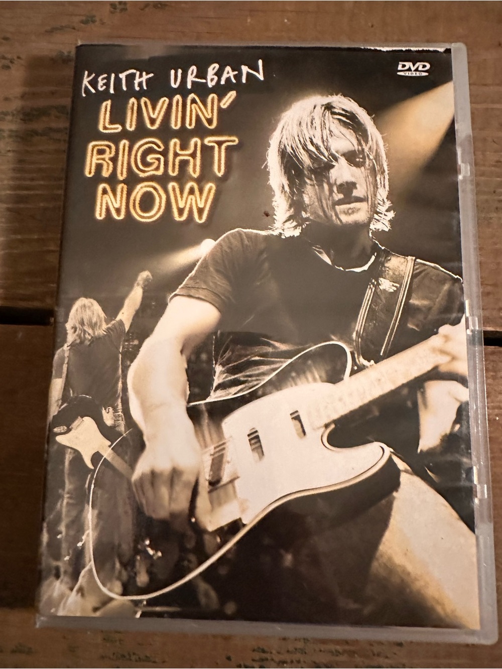 2️⃣Keith Urban Livin' Right Now DVD - 2007